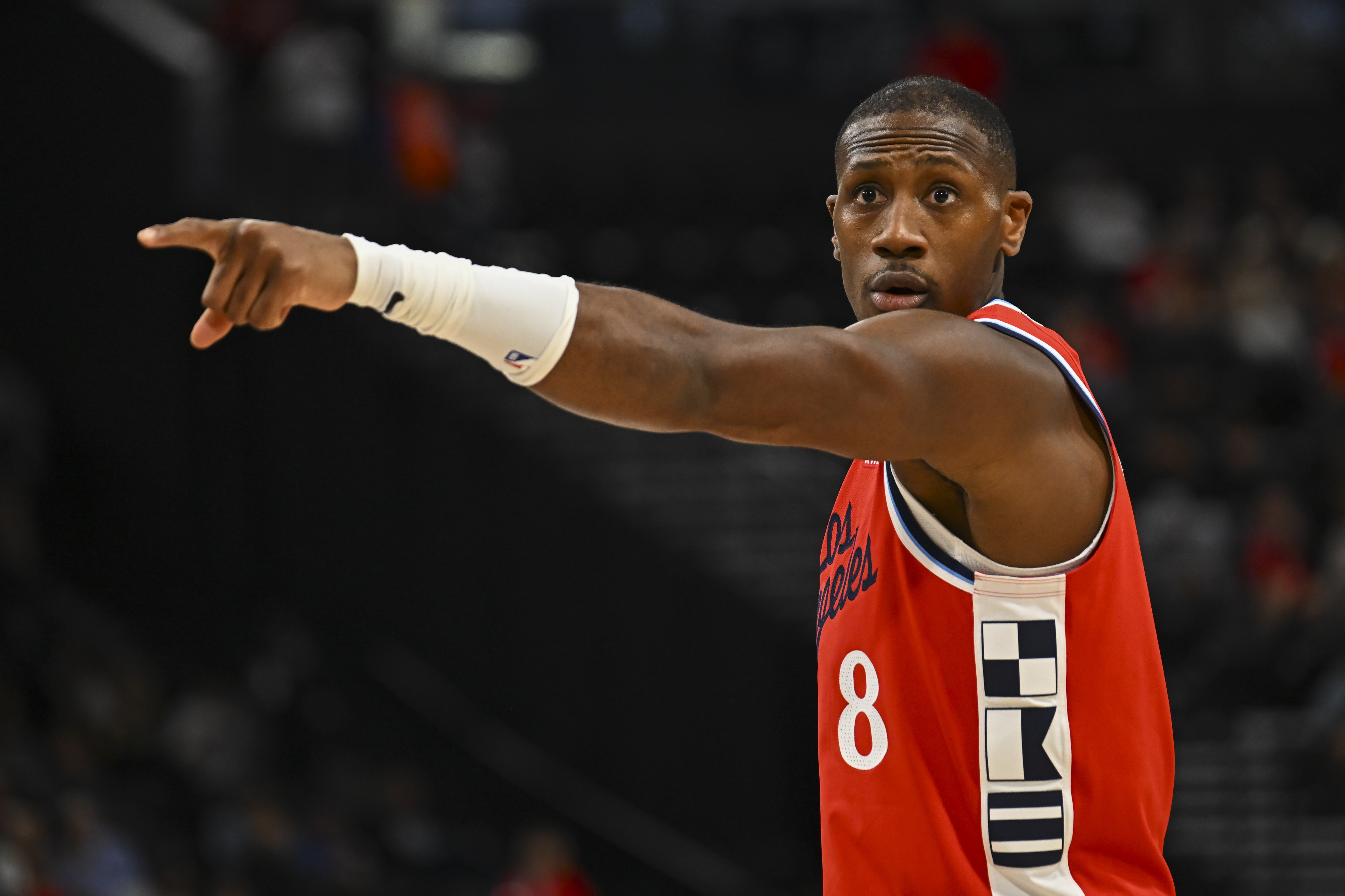 开云入口-铁人！克里斯·邓恩本赛季保持全勤 快船自19年SGA&amp;哈雷尔后首人